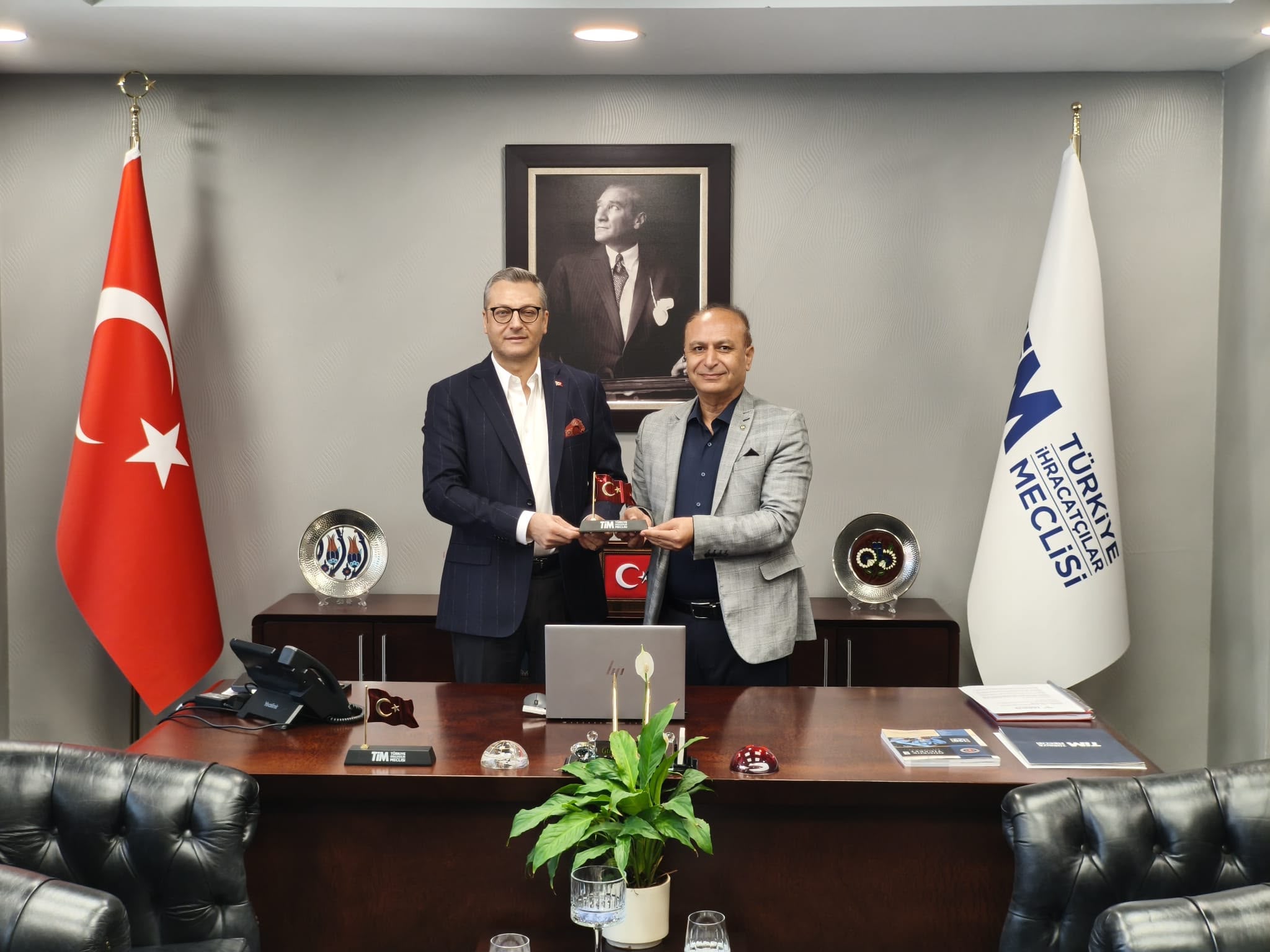 Siirt Yöresel Ürünlerinin İhracatı İçin Ankara’da Görüşme