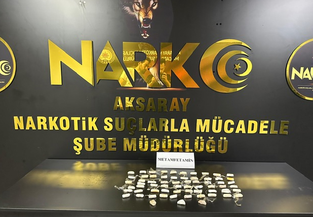 Aksaray’da Uyuşturucu Operasyonu: Şüphelilerin Midesinden 535 Gram Metamfetamin Çıktı