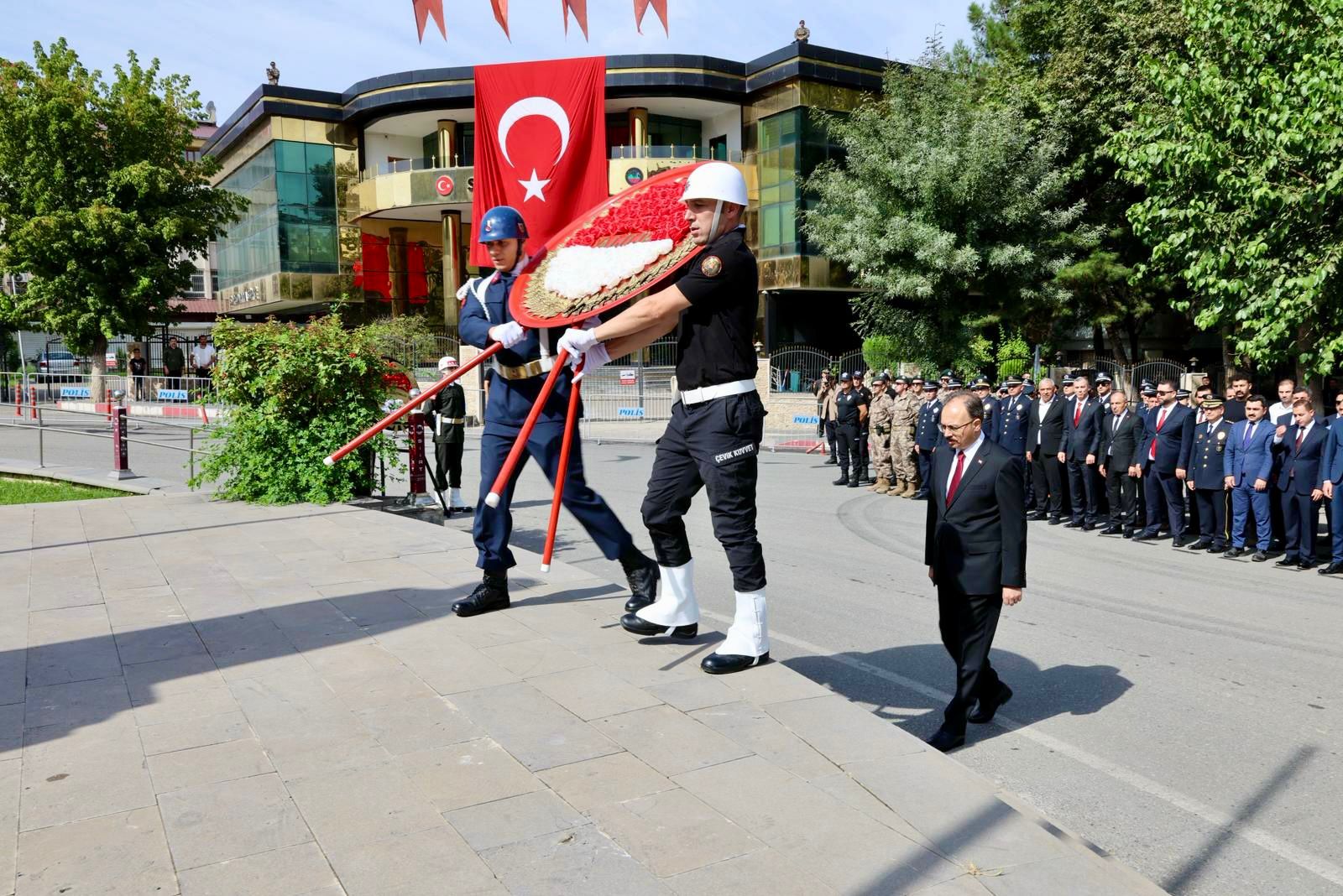 Siirt’te 30 Ağustos Zafer Bayramı’nın 104’üncü Yıl Dönümü Coşkuyla Kutlandı