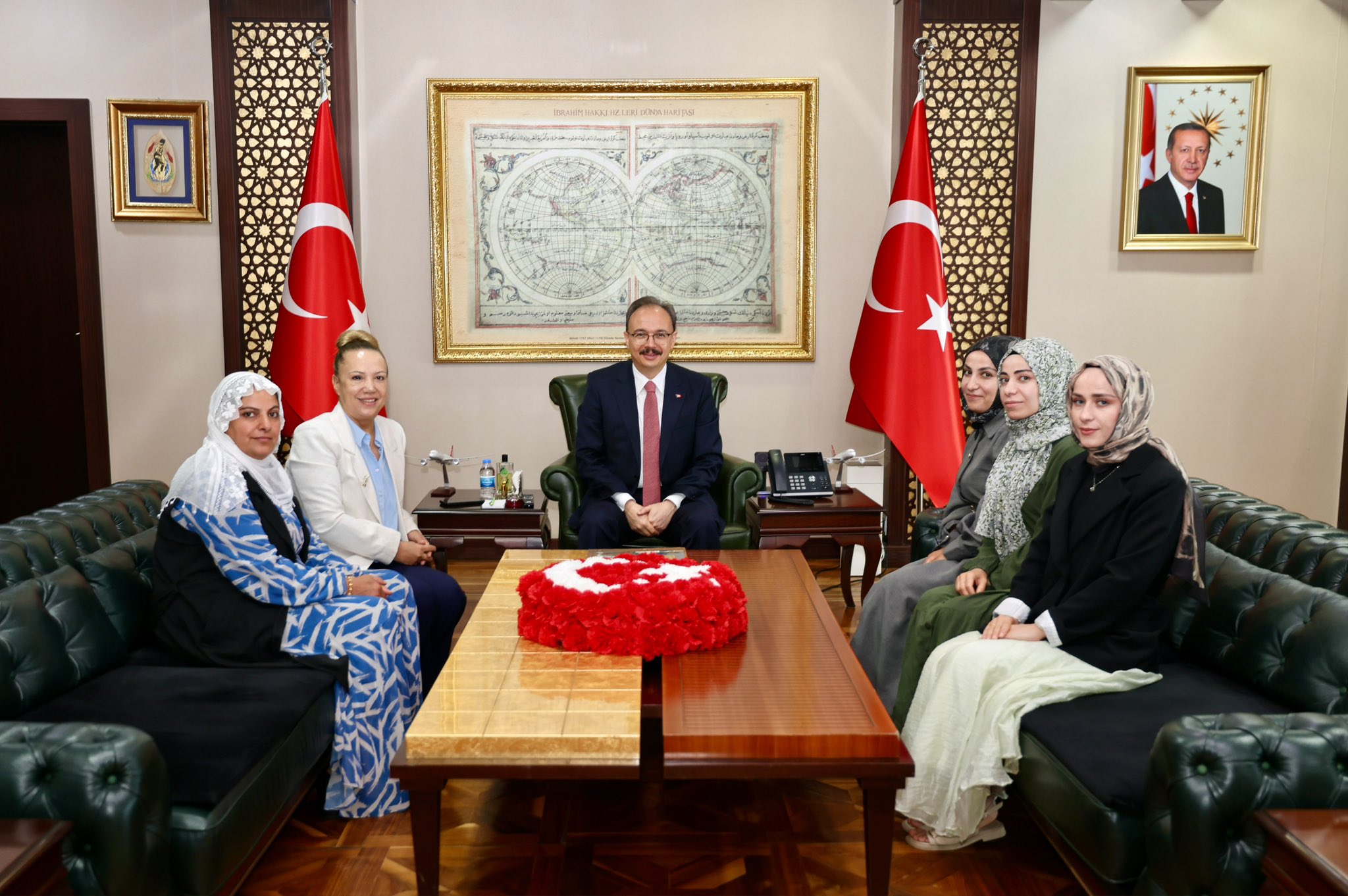 Vali Kızılkaya Kadın Kooperatifleri Heyetini Kabul Etti