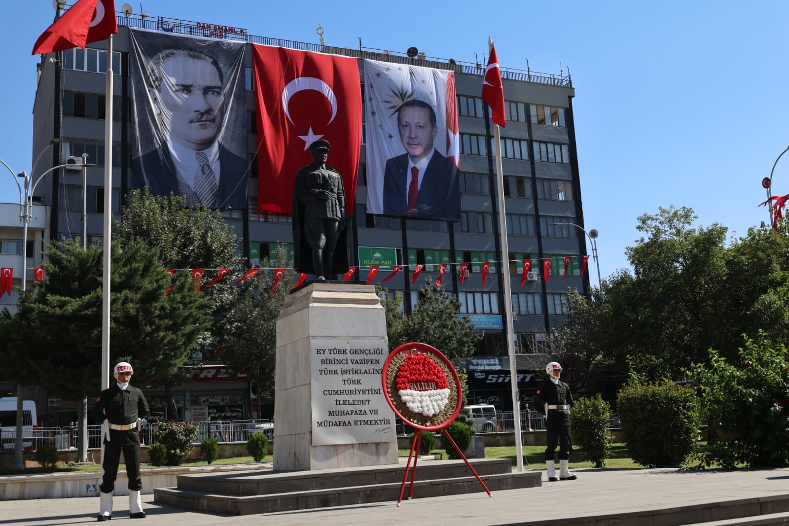 Gazi Mustafa Kemal Atatürk’ün Siirt’e Gelişinin 110. Yılı Törenle Kutlandı
