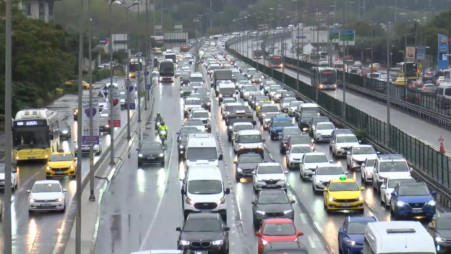 Eylül Ayında Trafiğe Kaydı Yapılan Taşıt Sayısı Geriledi